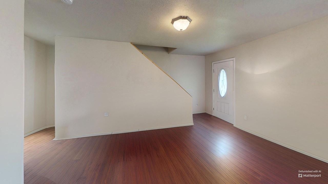 2494 Schutzen St - Photo 6 of 16
