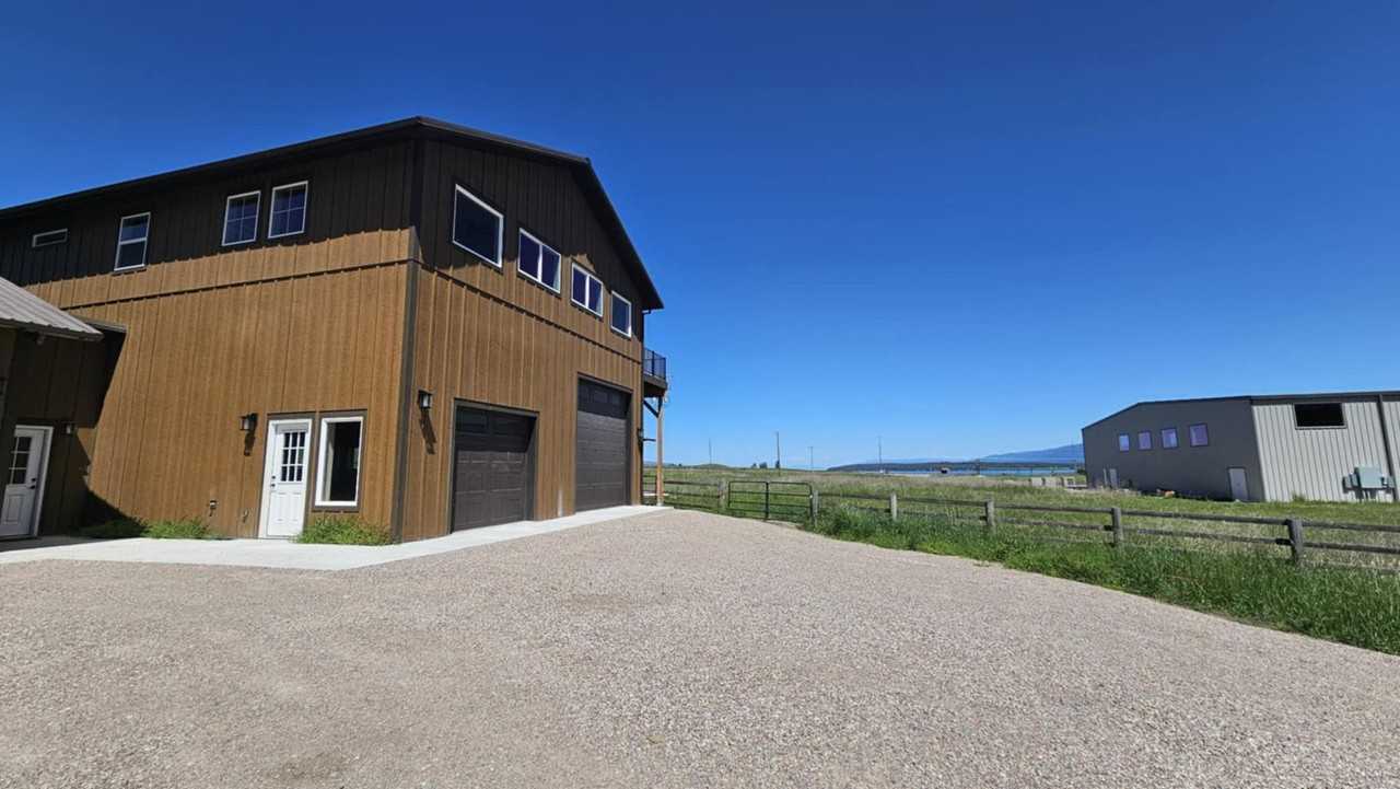 38980 Wwjd Ln - Photo 2 of 31