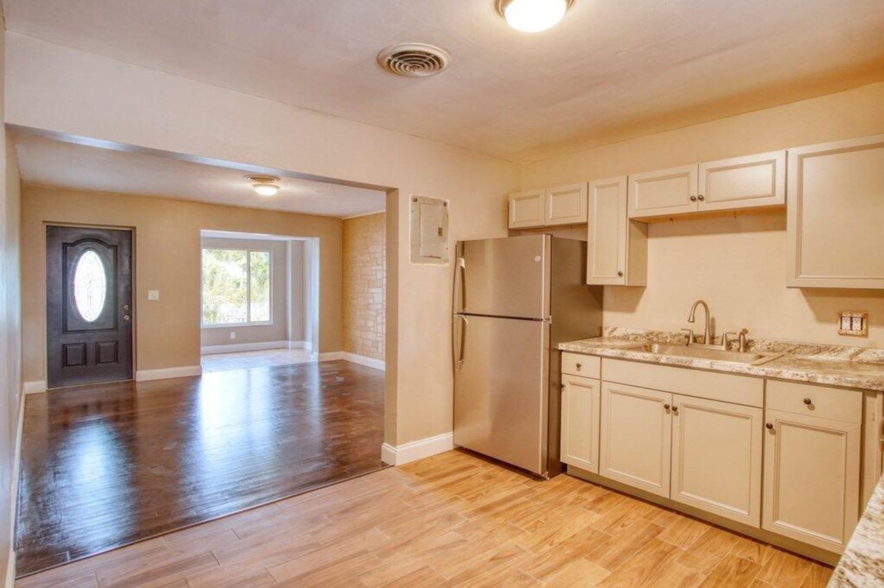 1021 S M St - Photo 2 of 18