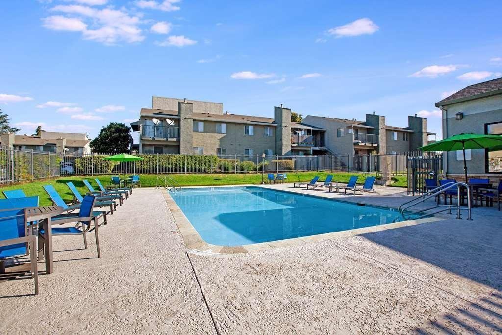 313 Sandy Ln - Photo 3 of 50