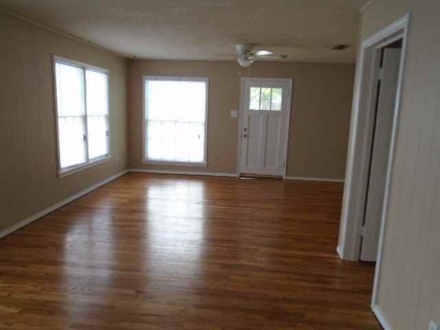 1802 Marshall St - Photo 3 of 12
