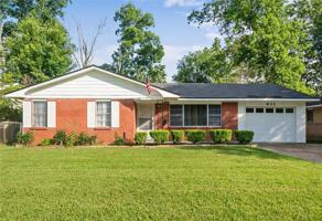 featured image of 833 Camilla Dr