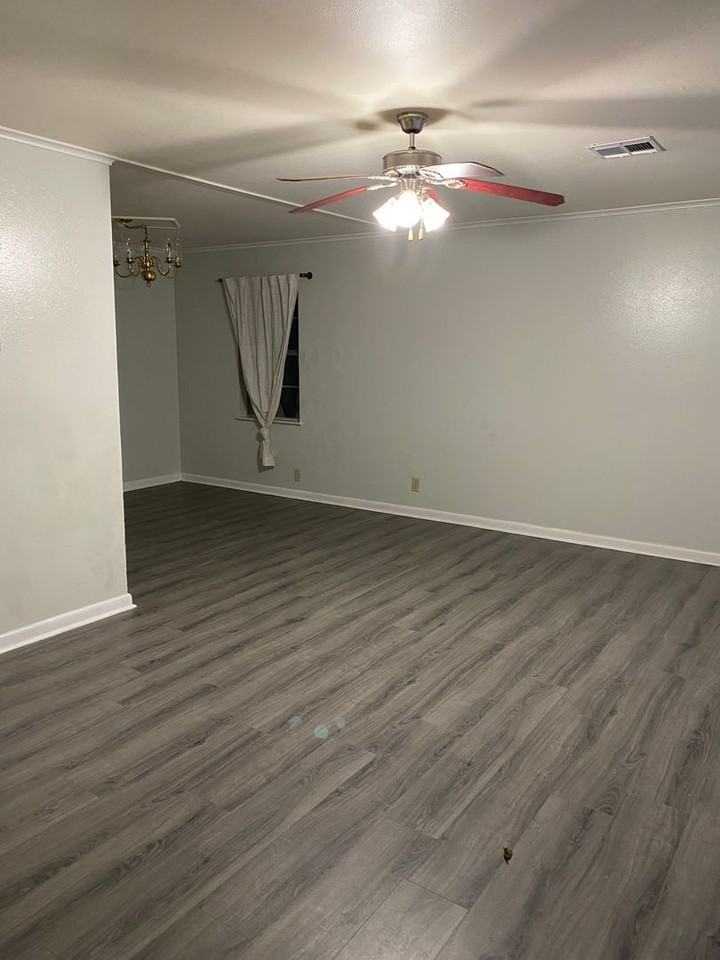 833 Camilla Dr - Photo 3 of 24