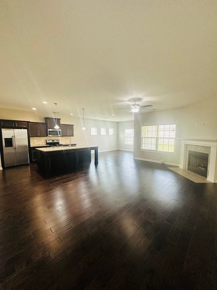 107 Catskill Ln - Photo 3 of 29