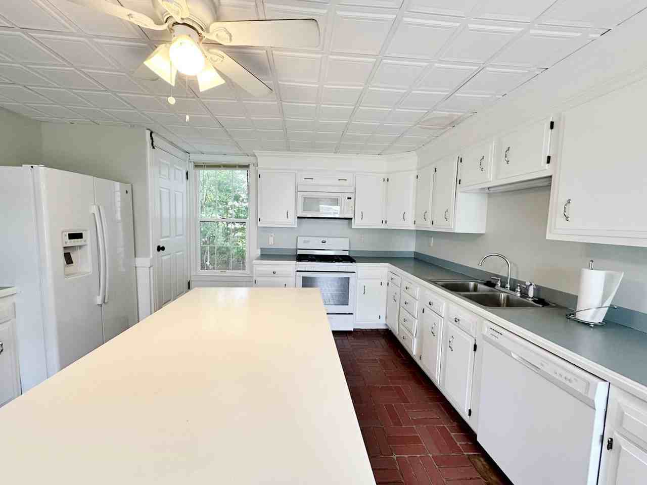 70 Washington St - Photo 3 of 40