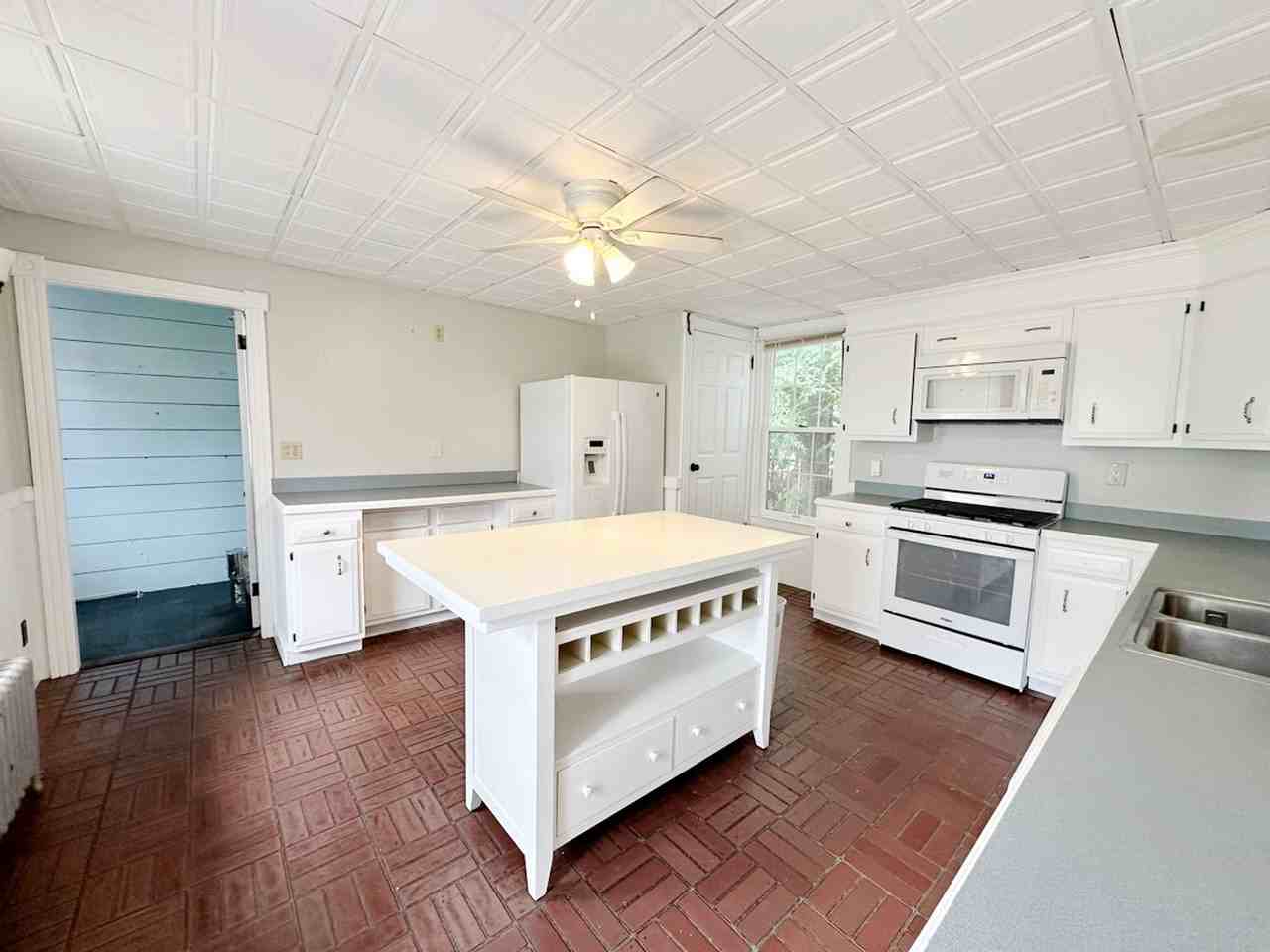 70 Washington St - Photo 4 of 40