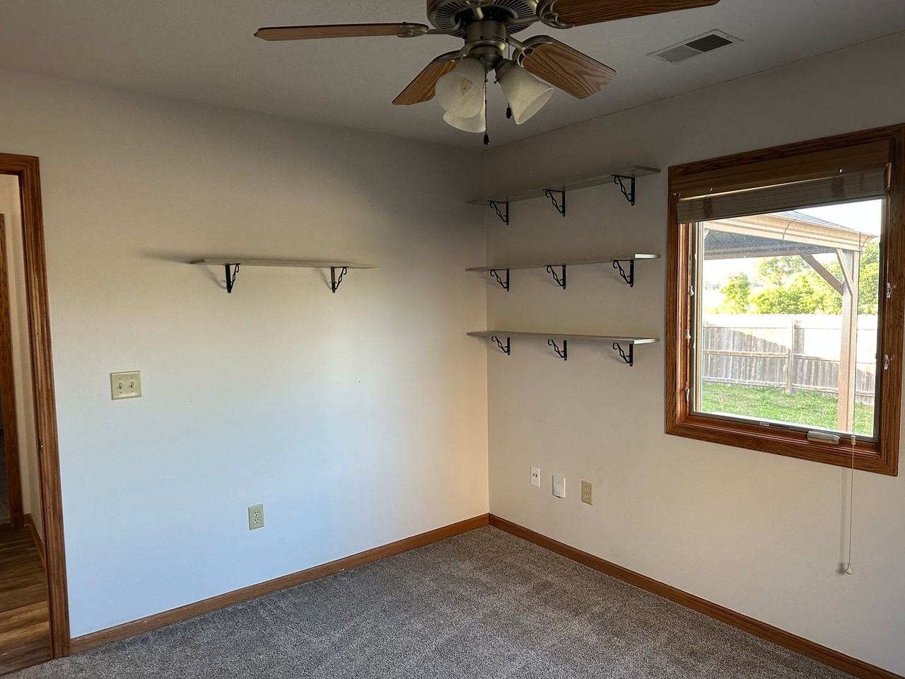 2904 Brookville Dr - Photo 5 of 29