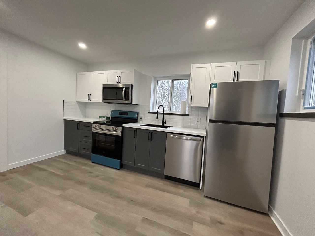 113 King Street West #2 - Photo 2 of 8