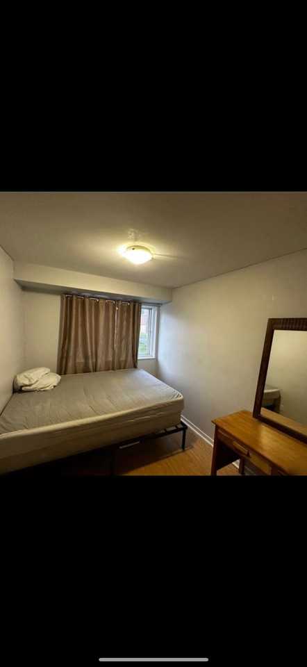 1993 Jasmine Cres - Photo 3 of 6