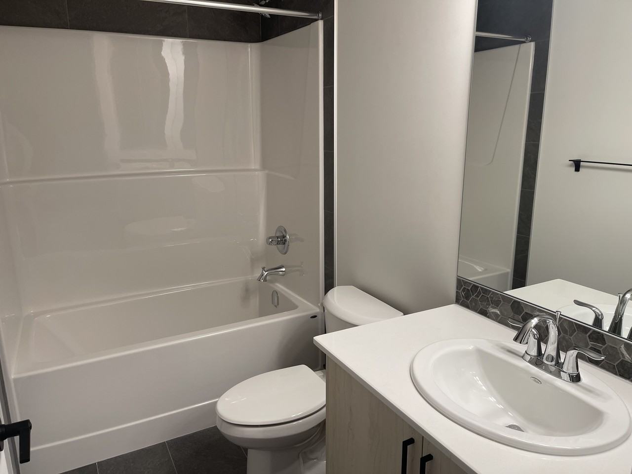 555 Belmont Place Southwest - Photo 7 of 18