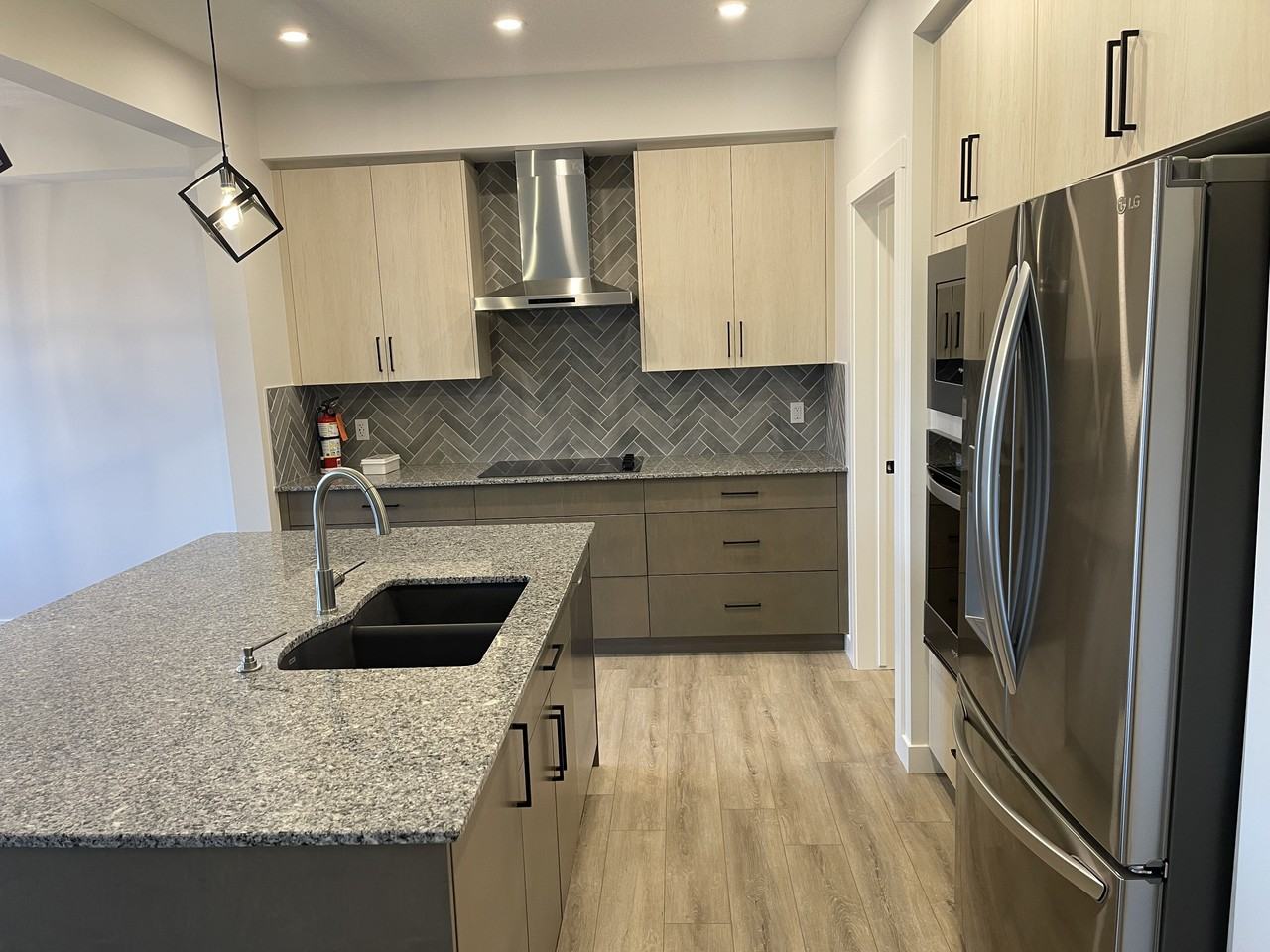 555 Belmont Place Southwest - Photo 3 of 18