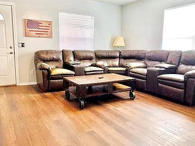 211 W Madison St - Photo 2 of 16