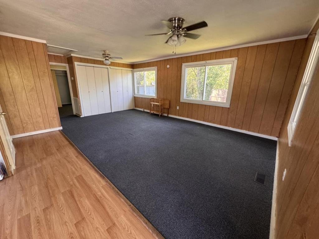 100 Warwick Ln - Photo 2 of 6