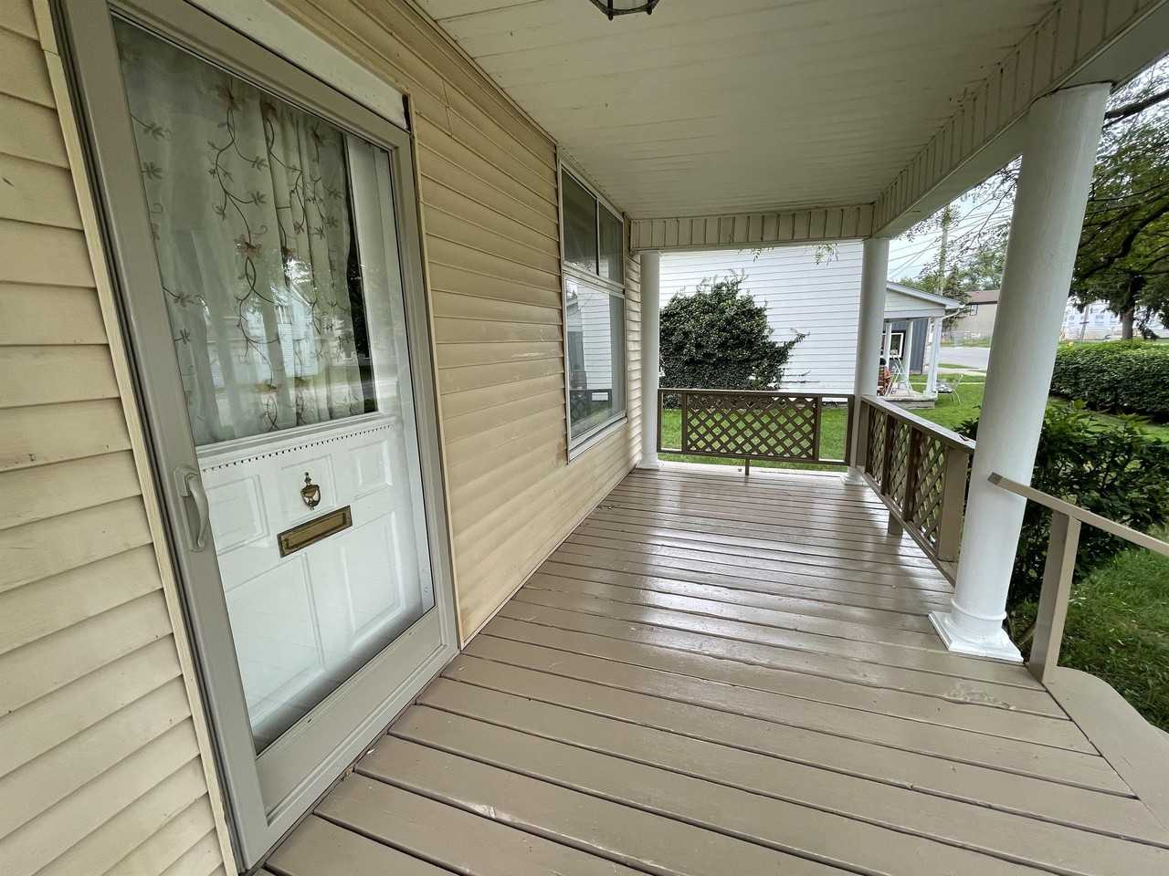 693 King St - Photo 7 of 23