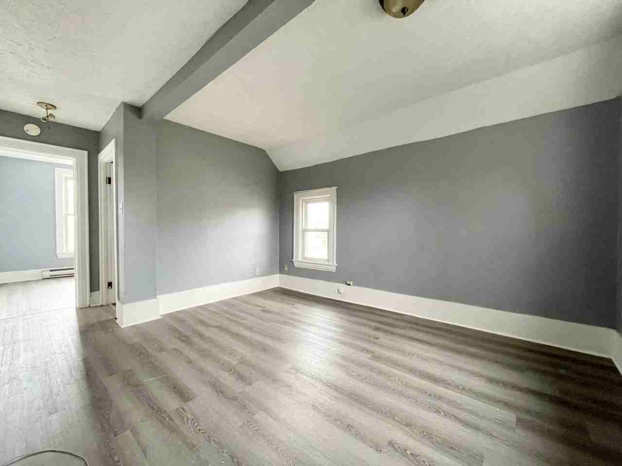 693 King St - Photo 4 of 23