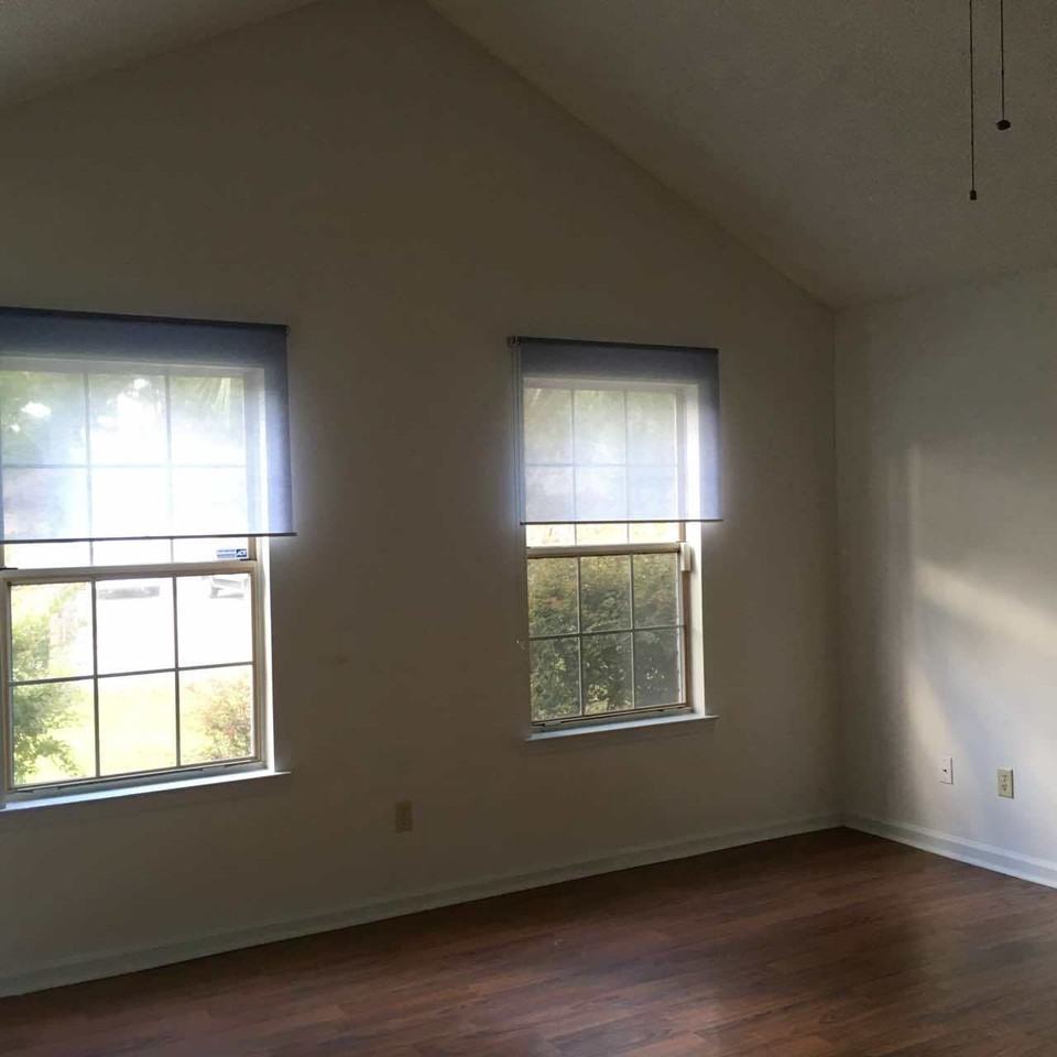 916 Mandarin Dr - Photo 3 of 16