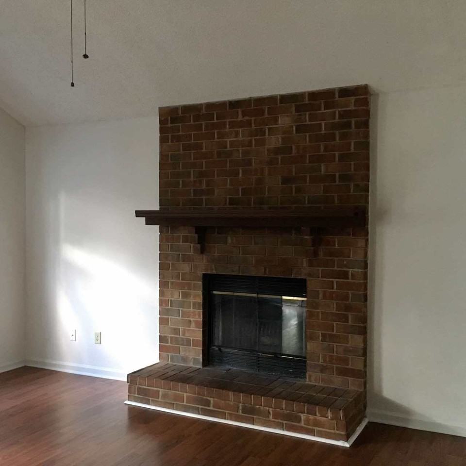 916 Mandarin Dr - Photo 2 of 16