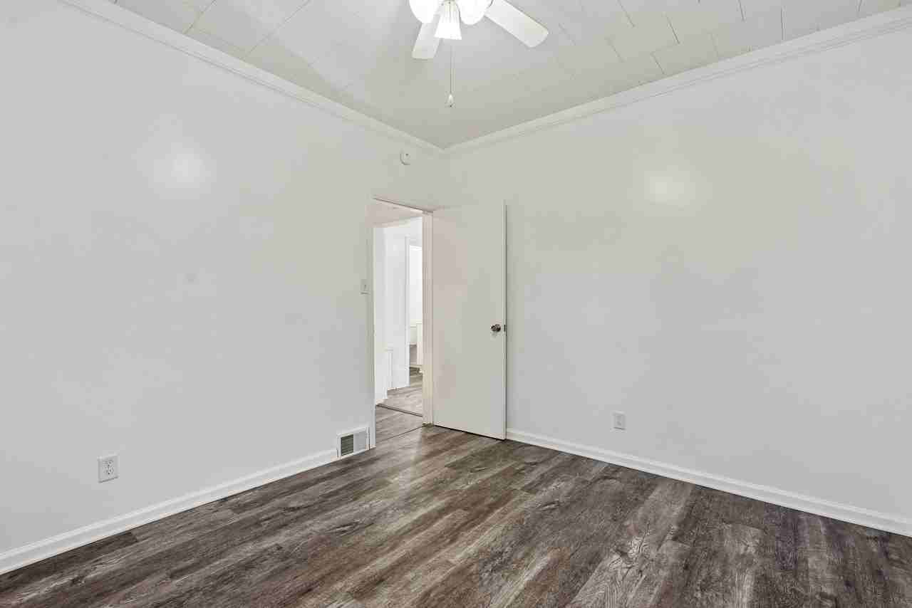 824 Florence Ave #1 - Photo 3 of 18