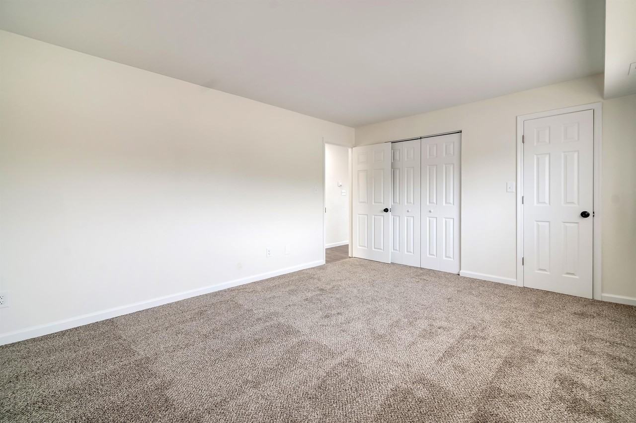 1026 Adams Ave #1 - Photo 6 of 17