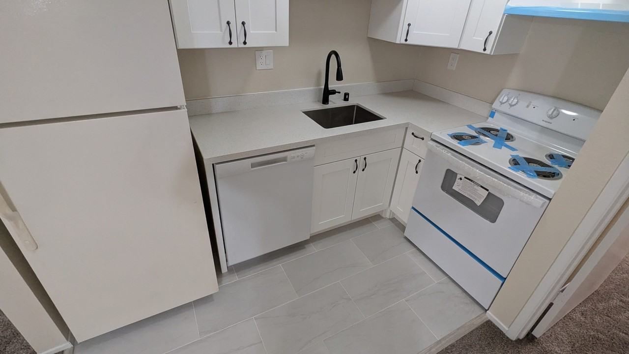 951 Azure St #2 - Photo 7 of 18
