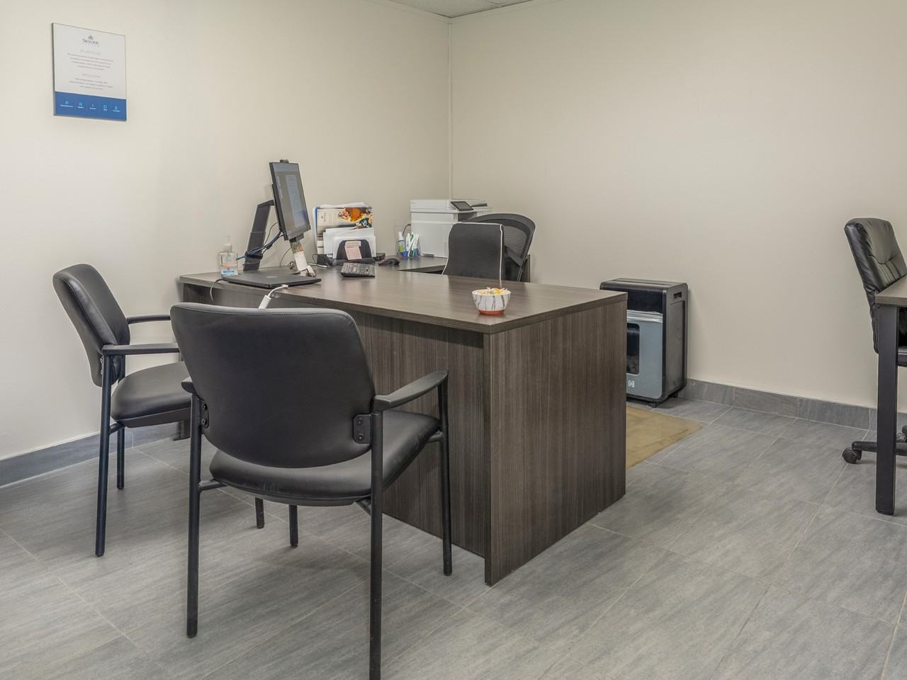 Broadway Apartments - Photo 7 of 23