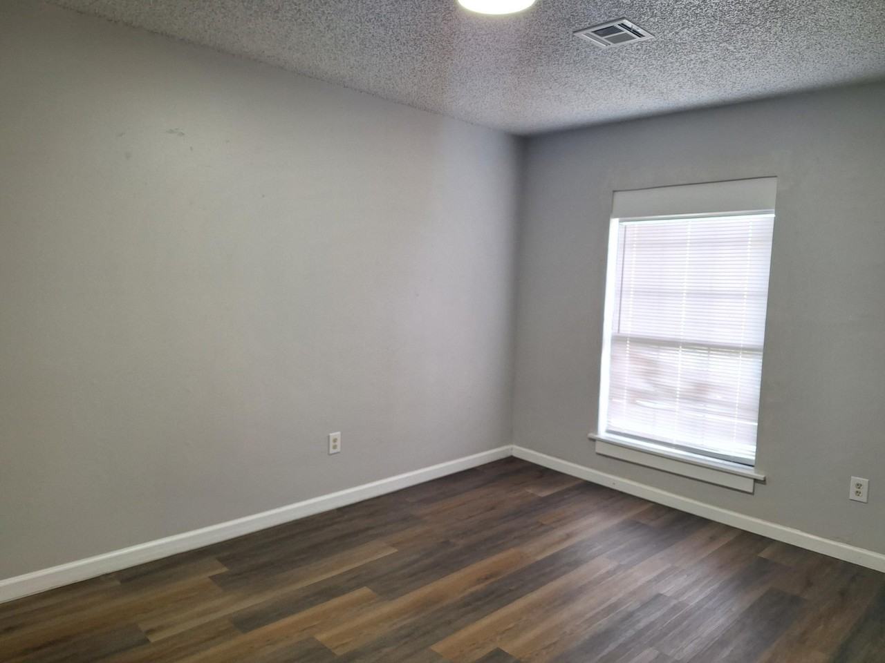 829 N Burdick St #C - Photo 2 of 16