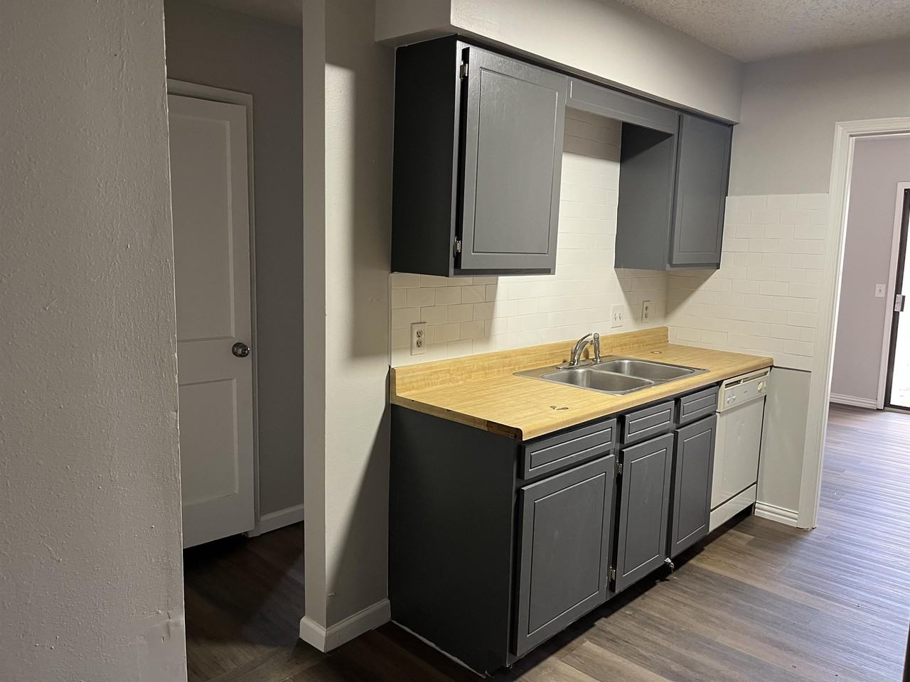 829 N Burdick St #C - Photo 6 of 16