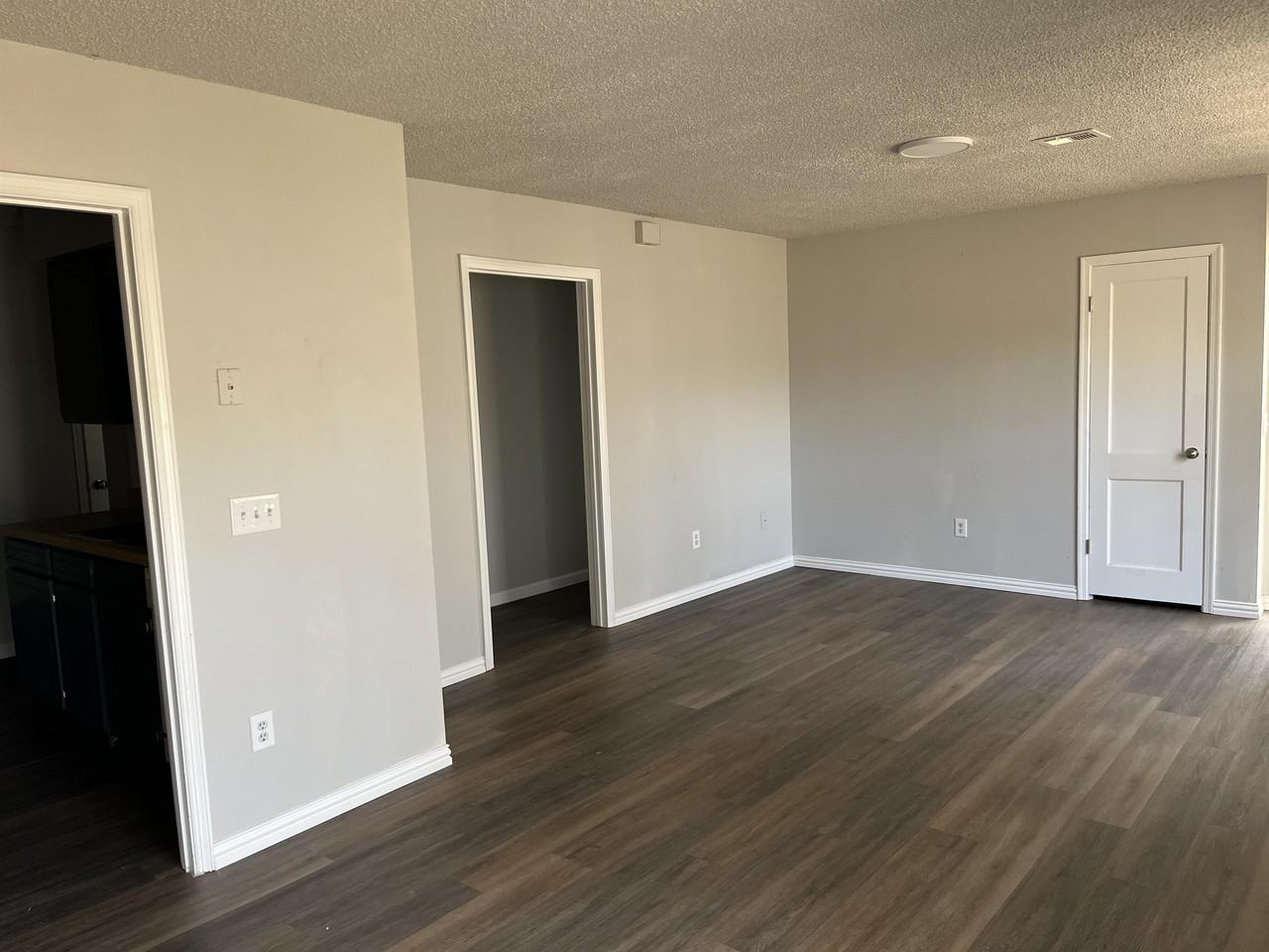 829 N Burdick St #C - Photo 3 of 16