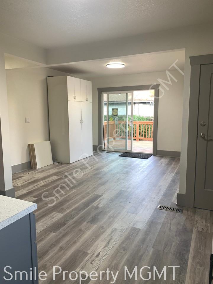 5312 Se 92nd Ave - Photo 5 of 24