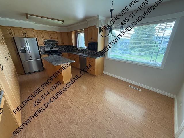 1285 Eastnorth - Photo 2 of 35