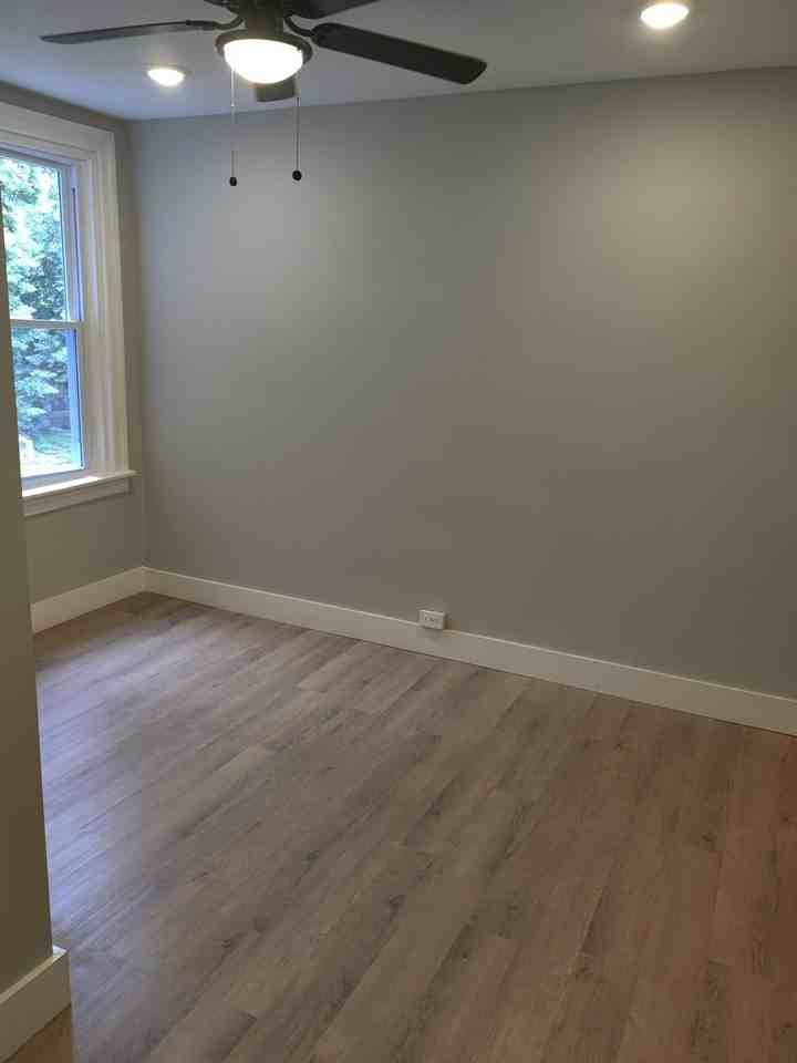 1721 Belfield Ave - Photo 4 of 11