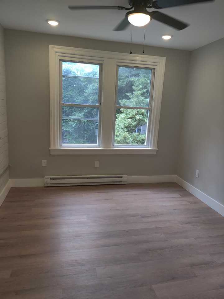 1721 Belfield Ave - Photo 7 of 11