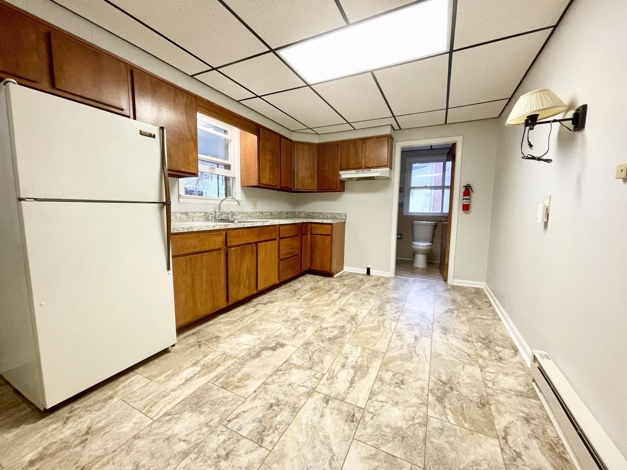 176 E Bacon St - Photo 2 of 11