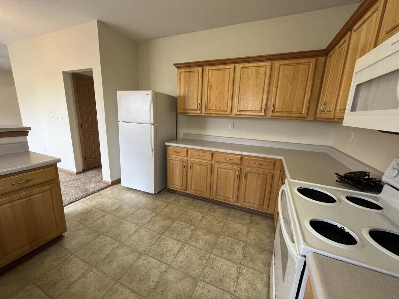 1196 Pebblecreek Dr #D - Photo 7 of 20