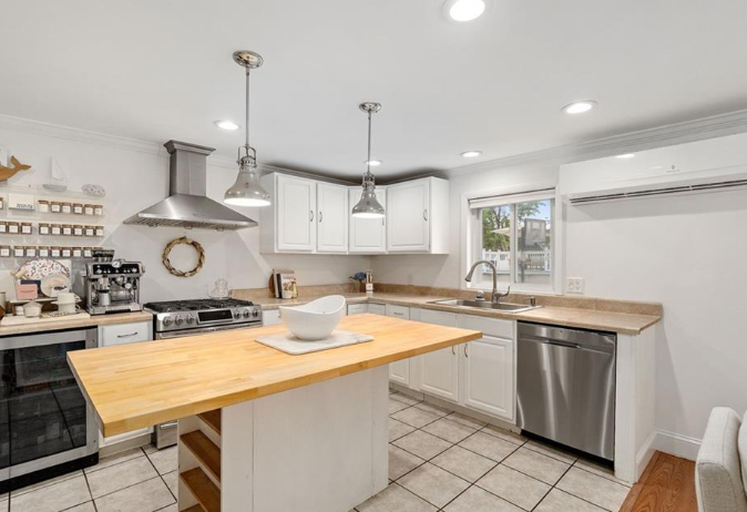 229 Smith St #2 - Photo 2 of 9