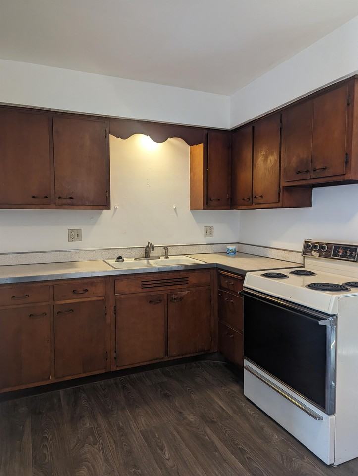 2612 Canterbury Ln - Photo 2 of 7