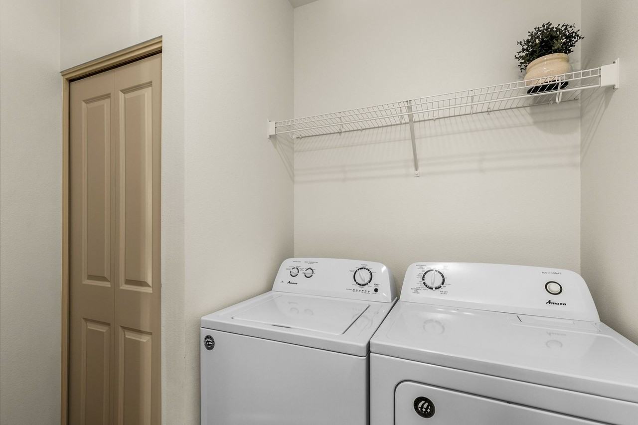 630 Nw Kingwood Ave - Photo 3 of 14