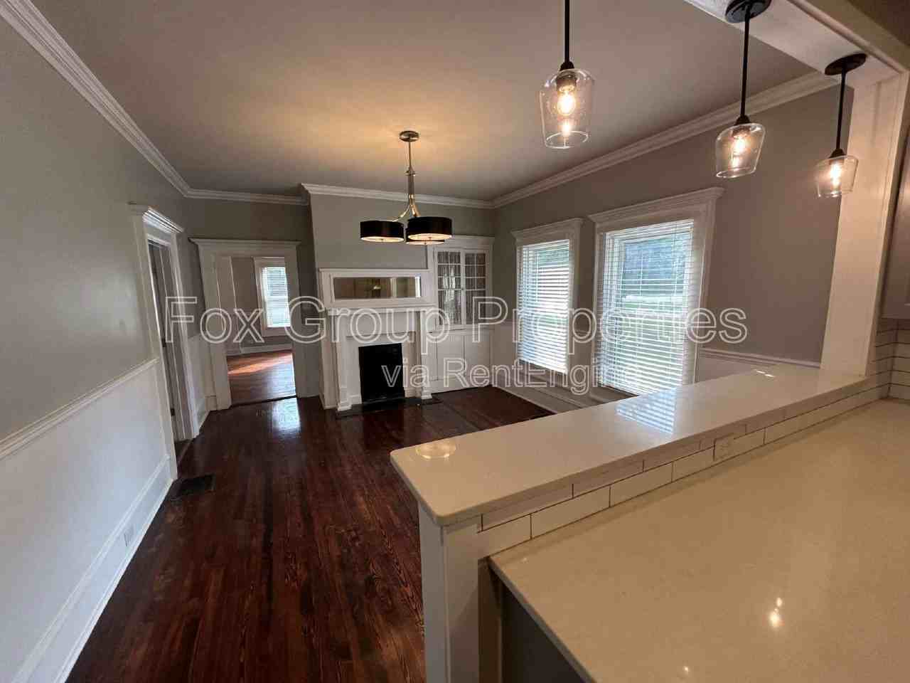 348 W Mclelland Ave - Photo 5 of 25