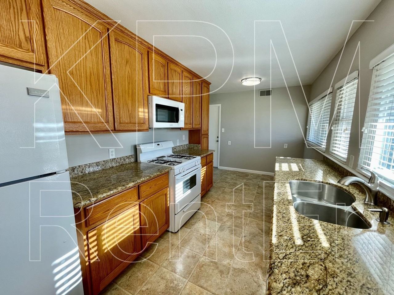 1117 Brookside Rd - Photo 5 of 29