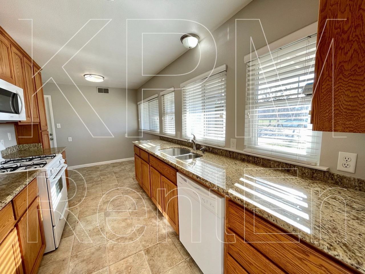 1117 Brookside Rd - Photo 6 of 29