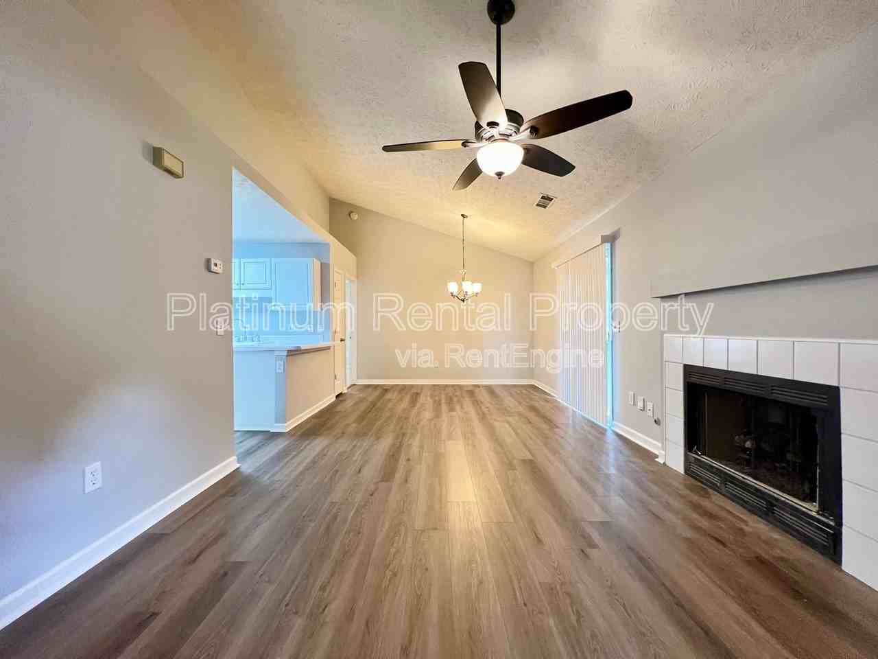 725 Avening Ct - Photo 3 of 29