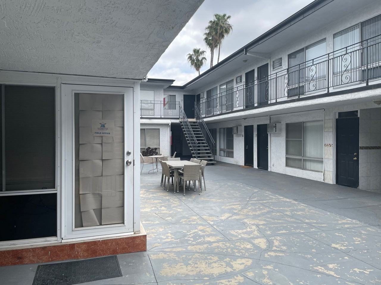 Jordan Court Apartments - Photo 4 of 18