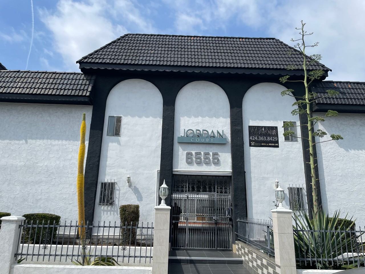 Jordan Court Apartments - Photo 5 of 18