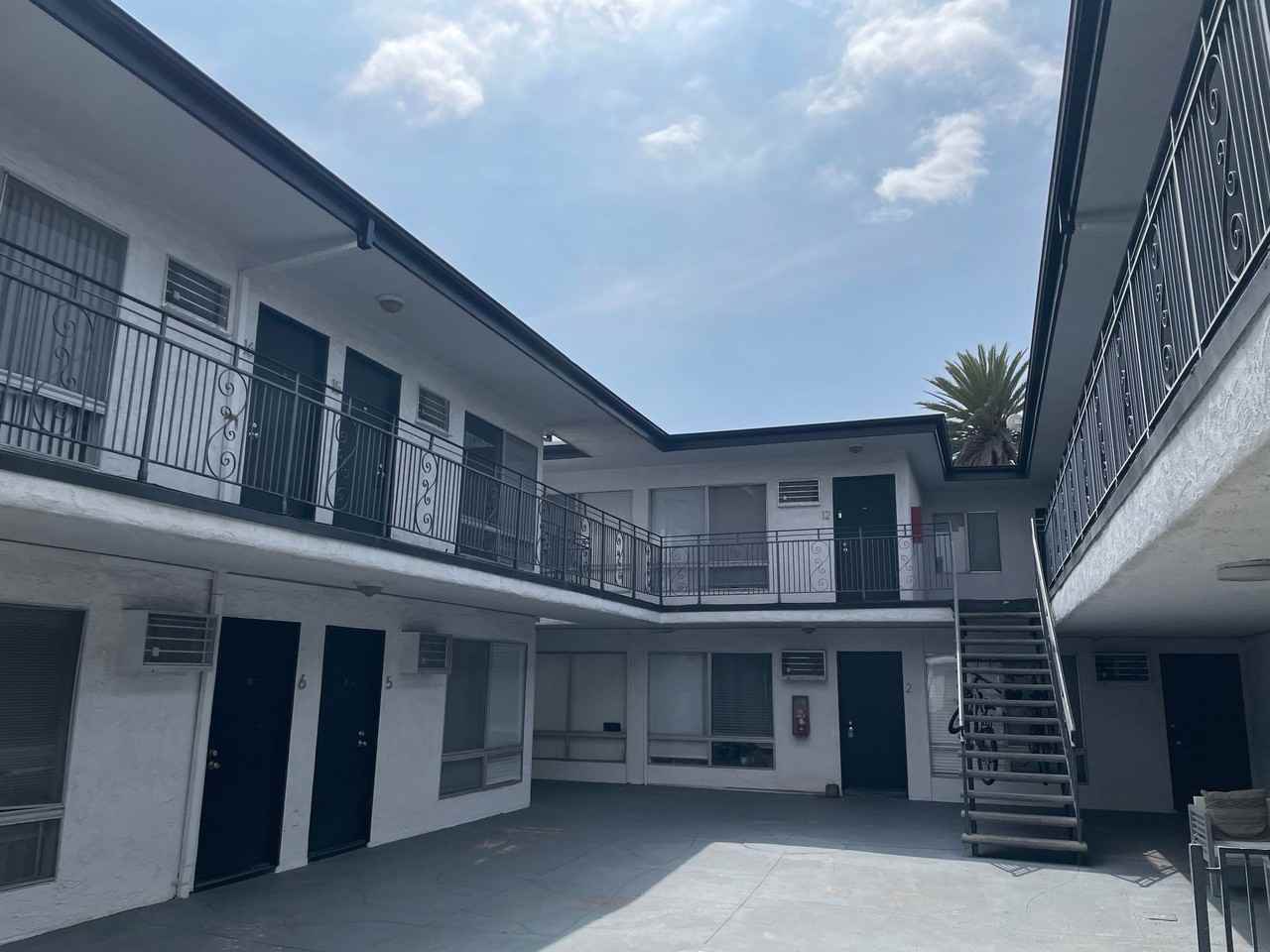 Jordan Court Apartments - Photo 6 of 18