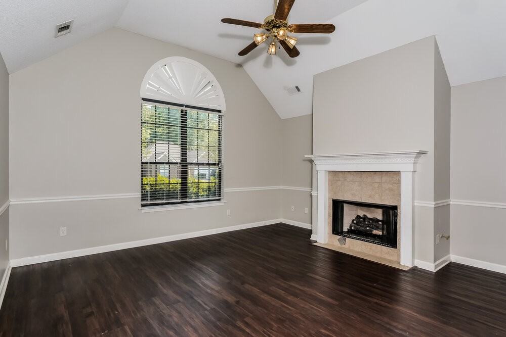7973 Jills Creek Dr - Photo 3 of 16