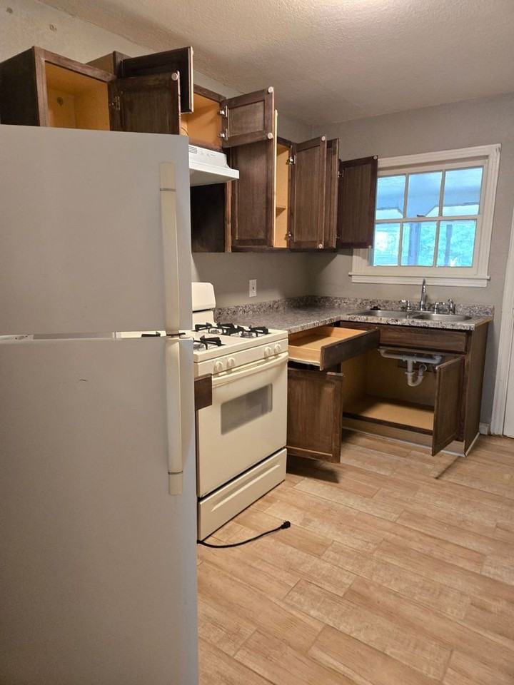 1905 Poage Ave - Photo 6 of 10