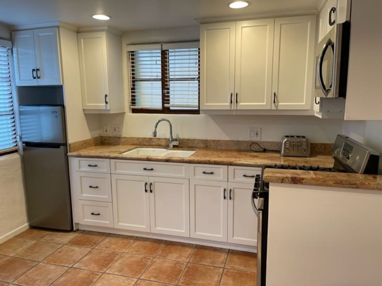 1855 N. Kingsley Drive - Photo 7 of 18