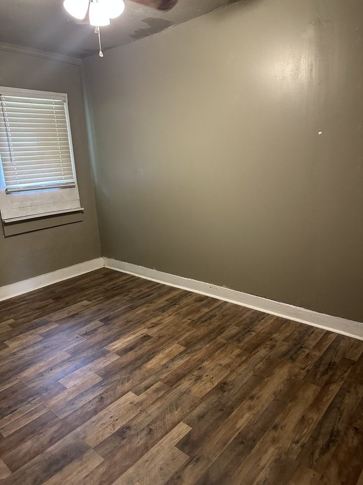 1407 Alabama St #C - Photo 6 of 10