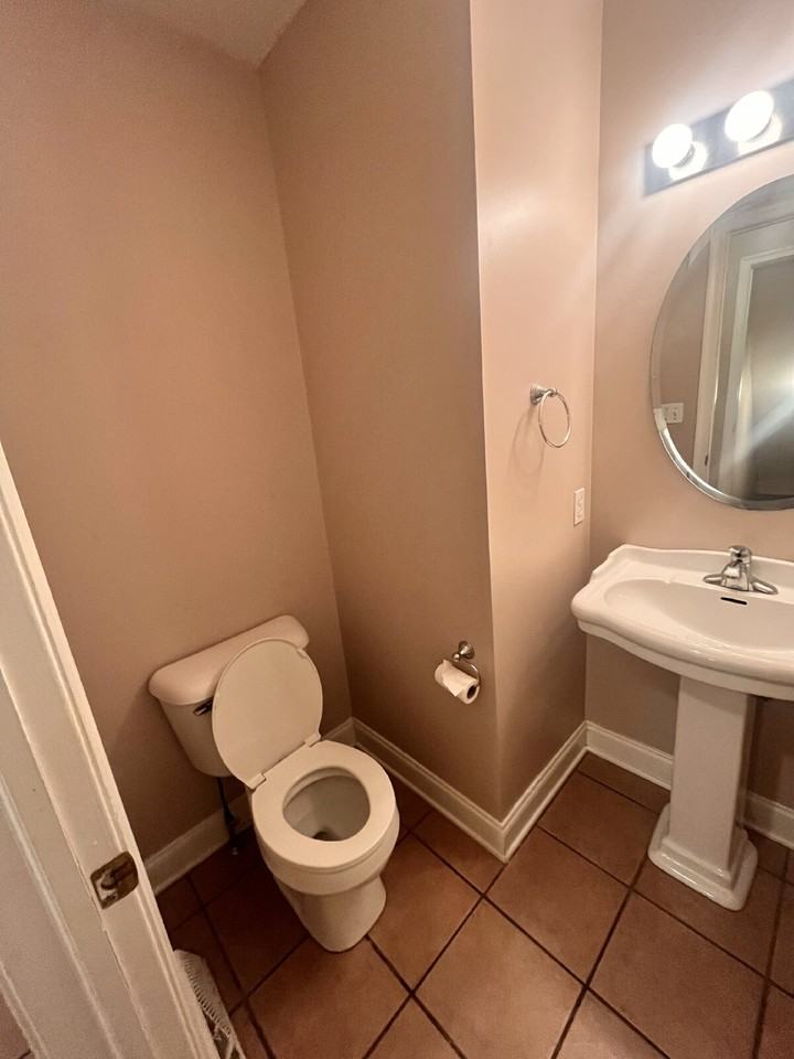 310 York St - Photo 6 of 21