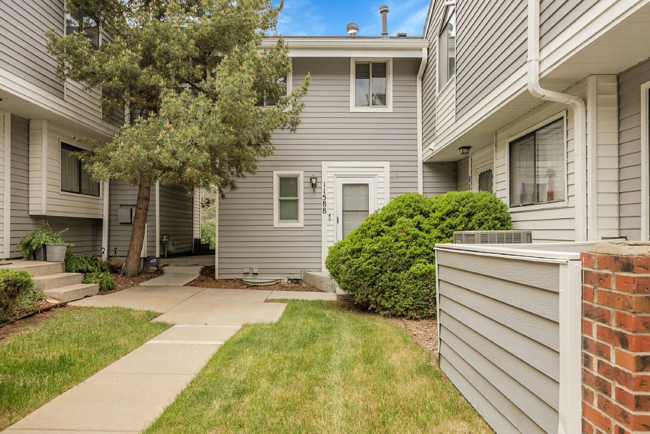 11588 E Bayaud Dr - Photo 2 of 47